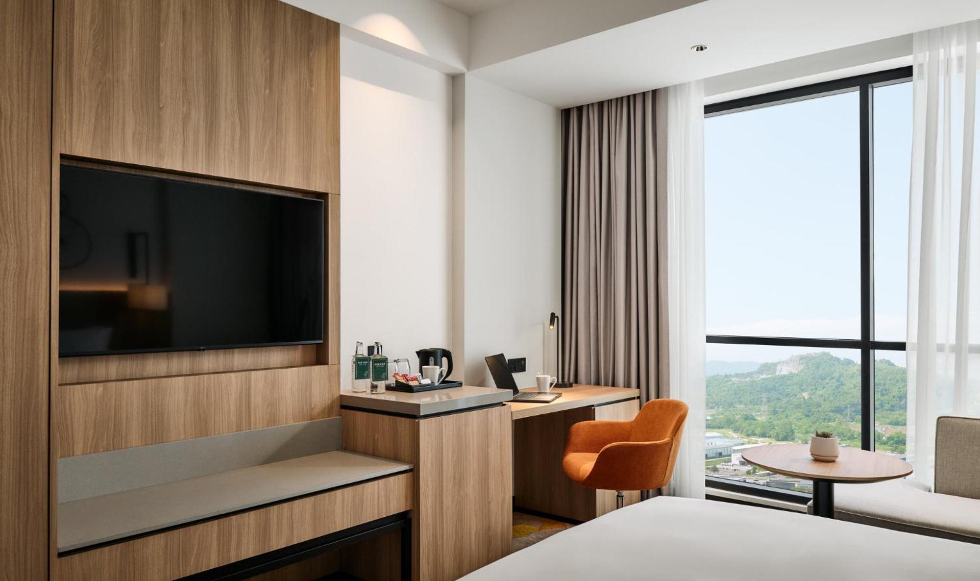 Holiday Inn & Suites Penang Prai By Ihg Bukit Mertajam Exterior photo
