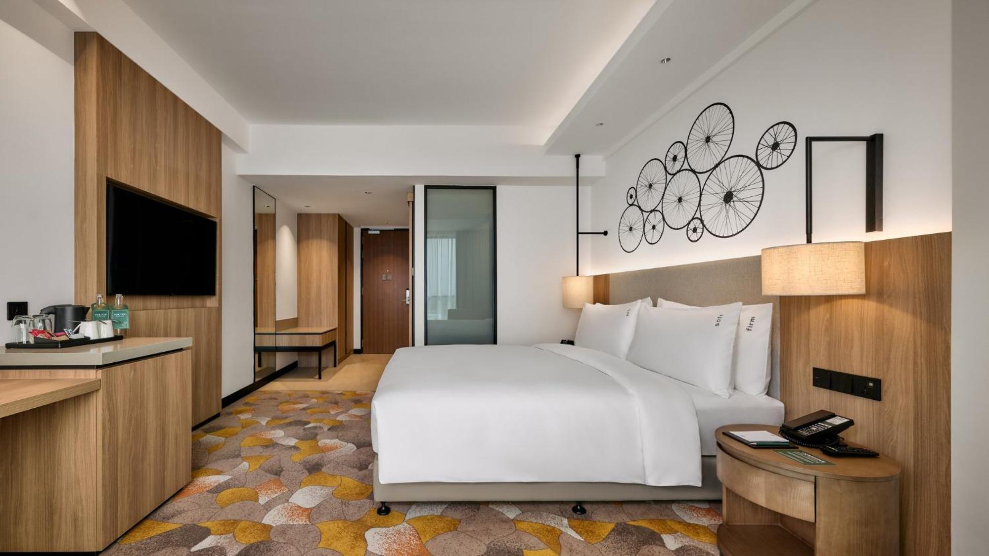 Holiday Inn & Suites Penang Prai By Ihg Bukit Mertajam Exterior photo